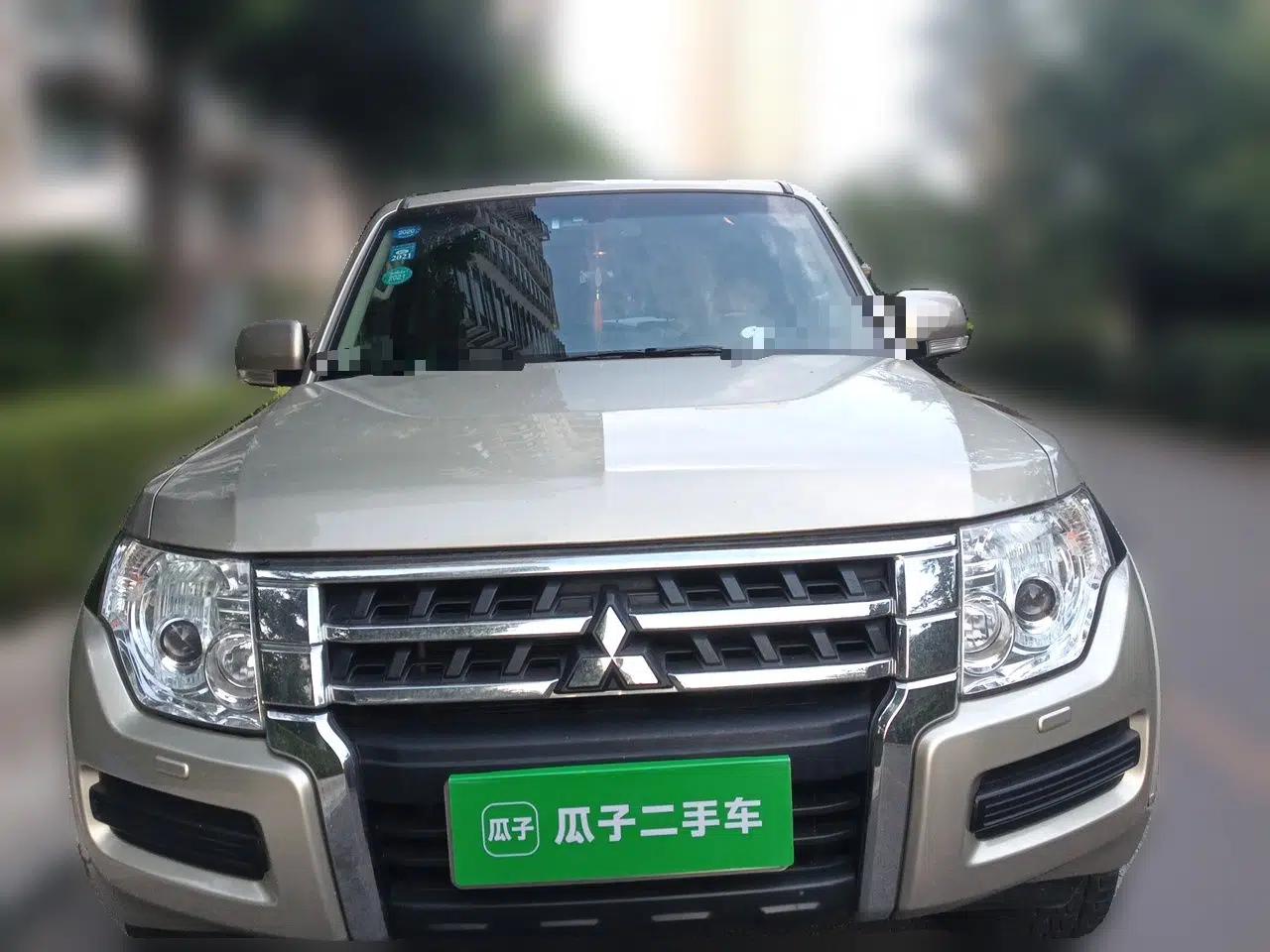 Mitsubishi Pajero 2016 3.0L Automatic Luxury Edition China IV — миниатюра 2