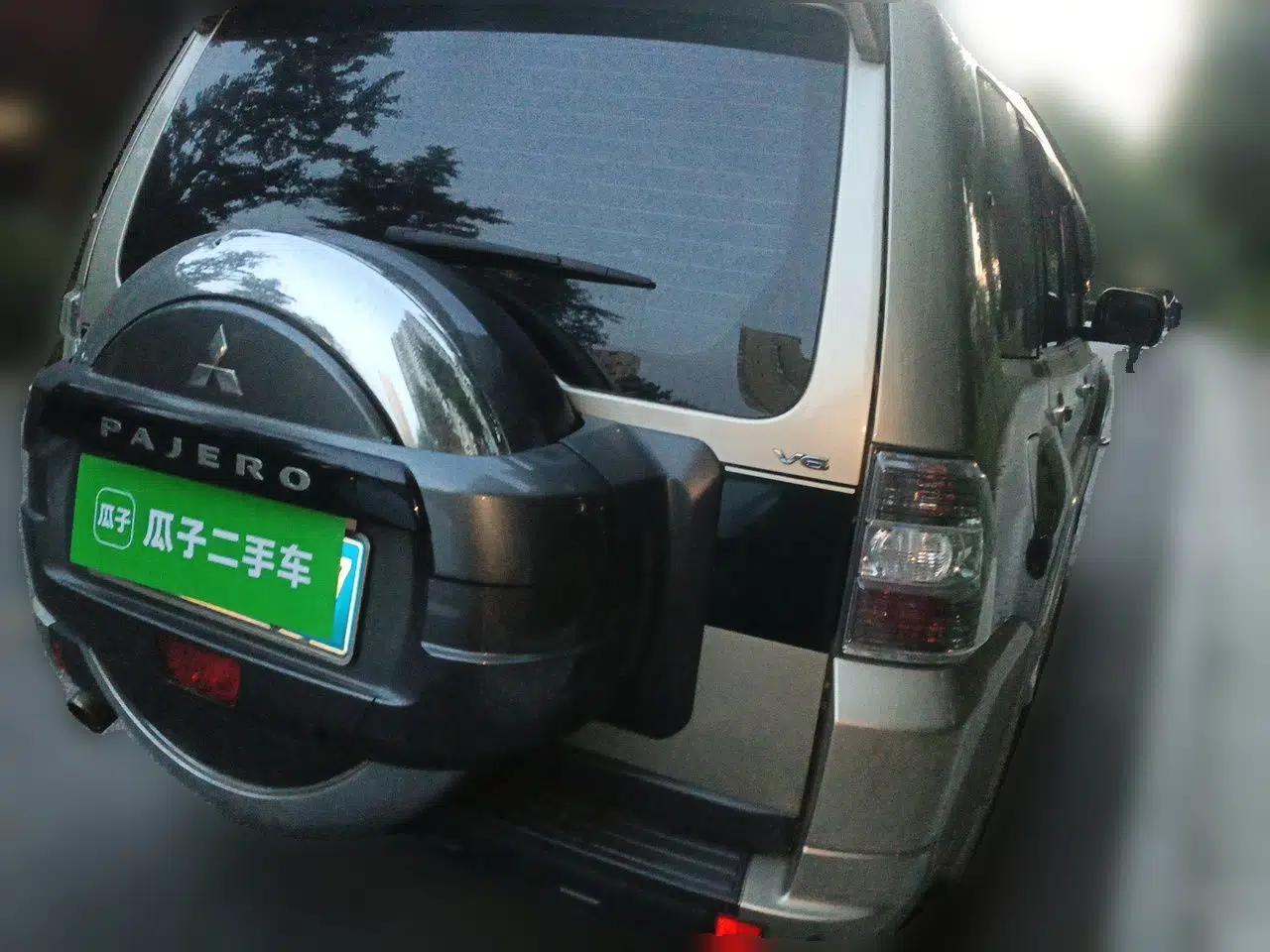 Mitsubishi Pajero 2016 3.0L Automatic Luxury Edition China IV — миниатюра 6