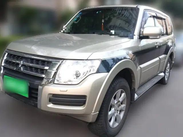 Mitsubishi Pajero 2016 3.0L Automatic Luxury Edition China IV