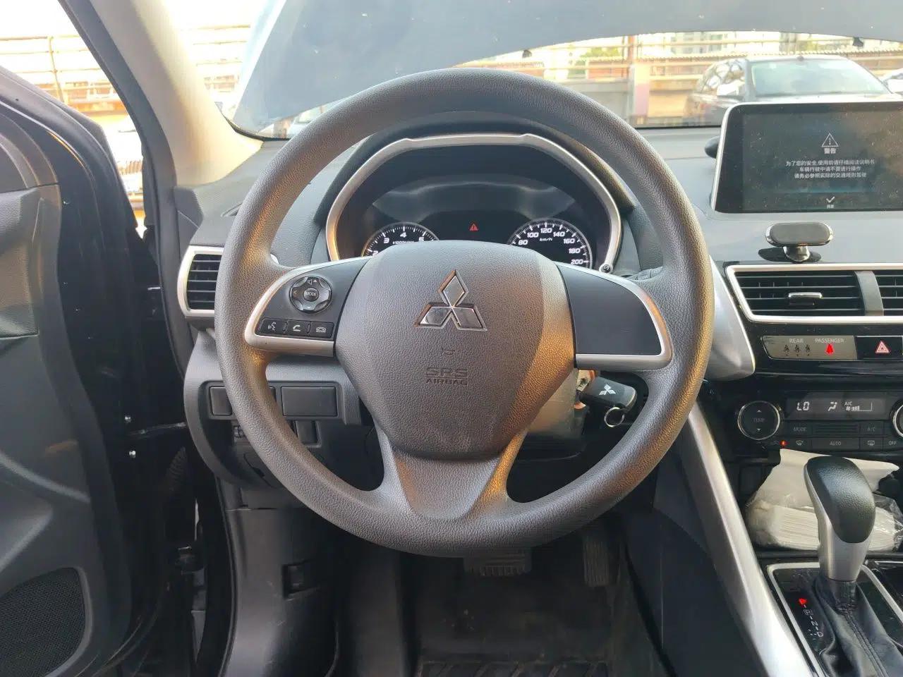 Mitsubishi Eclipse Cross 2019 1.5T CVT Two-Wheel Drive Fearless Edition China VI Standard — миниатюра 10