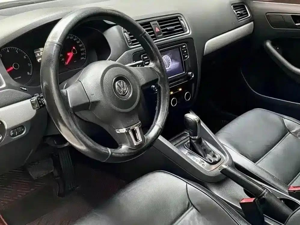 2012 Volkswagen Sagitar 1.4TSI Automatic Luxury — миниатюра 9