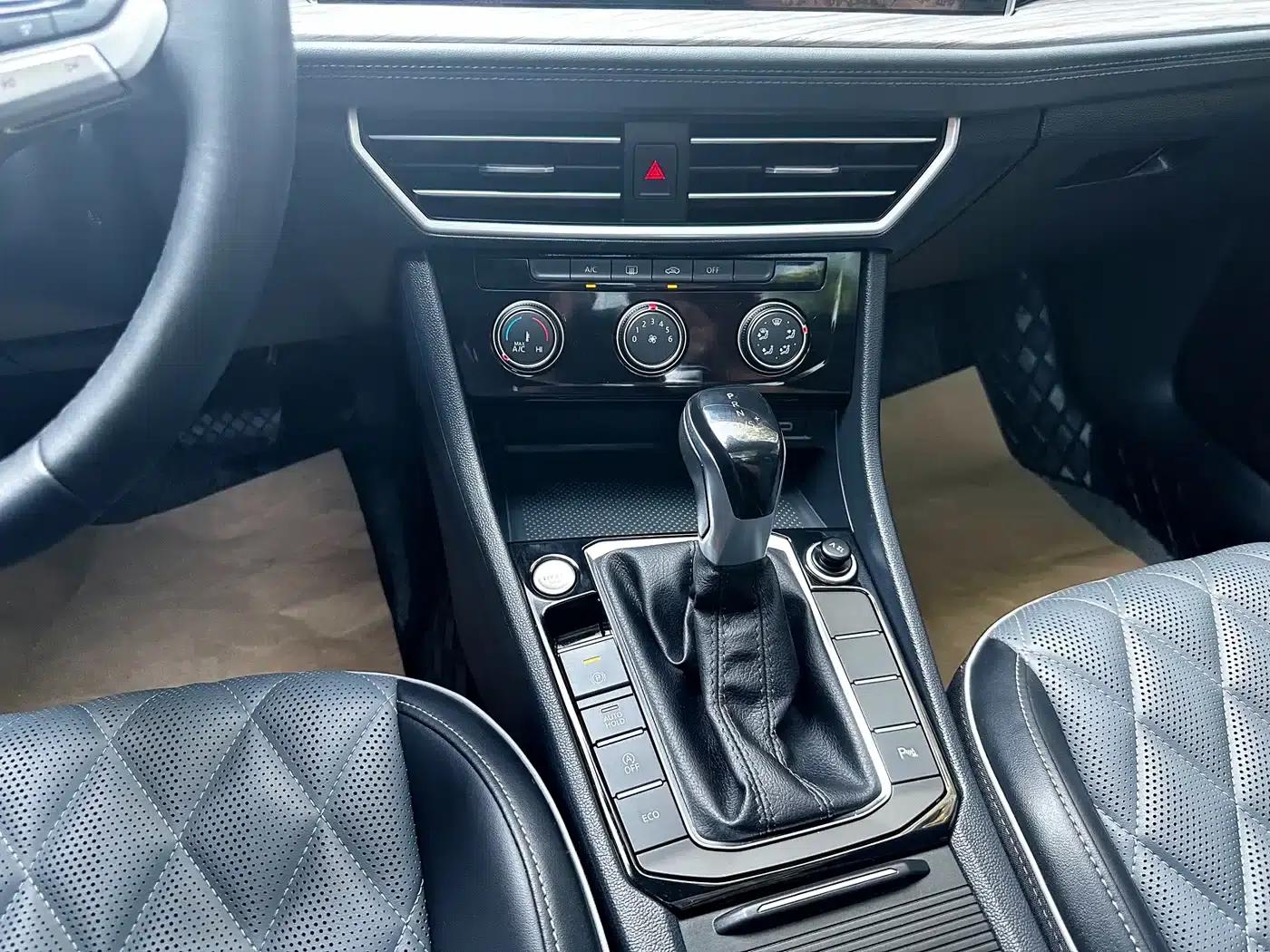 2024 Volkswagen Sagitar 300TSI DSG Super Edition — миниатюра 16