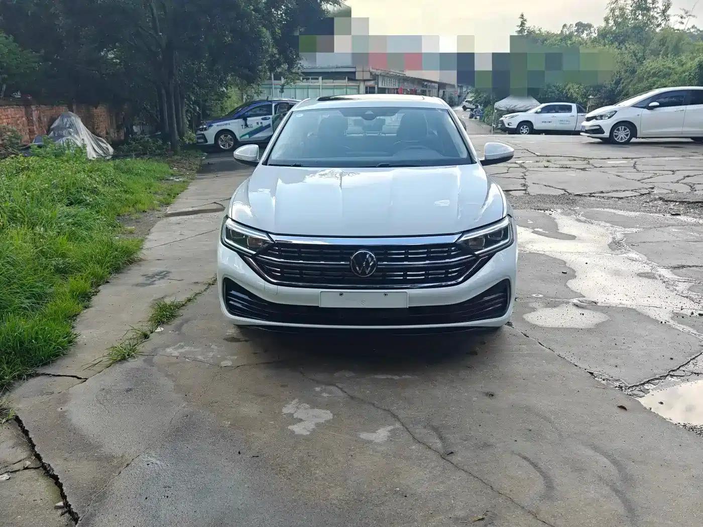 2023 Volkswagen Sagitar 200TSI DSG Flying Edition — миниатюра 2