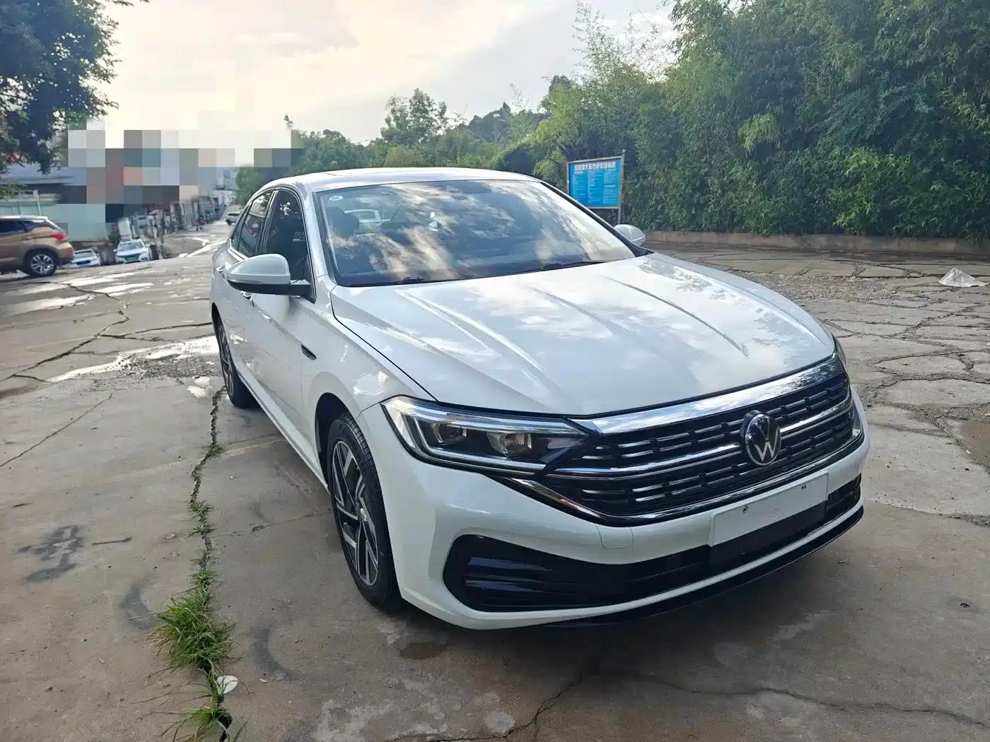 2023 Volkswagen Sagitar 200TSI DSG Flying Edition — миниатюра 3