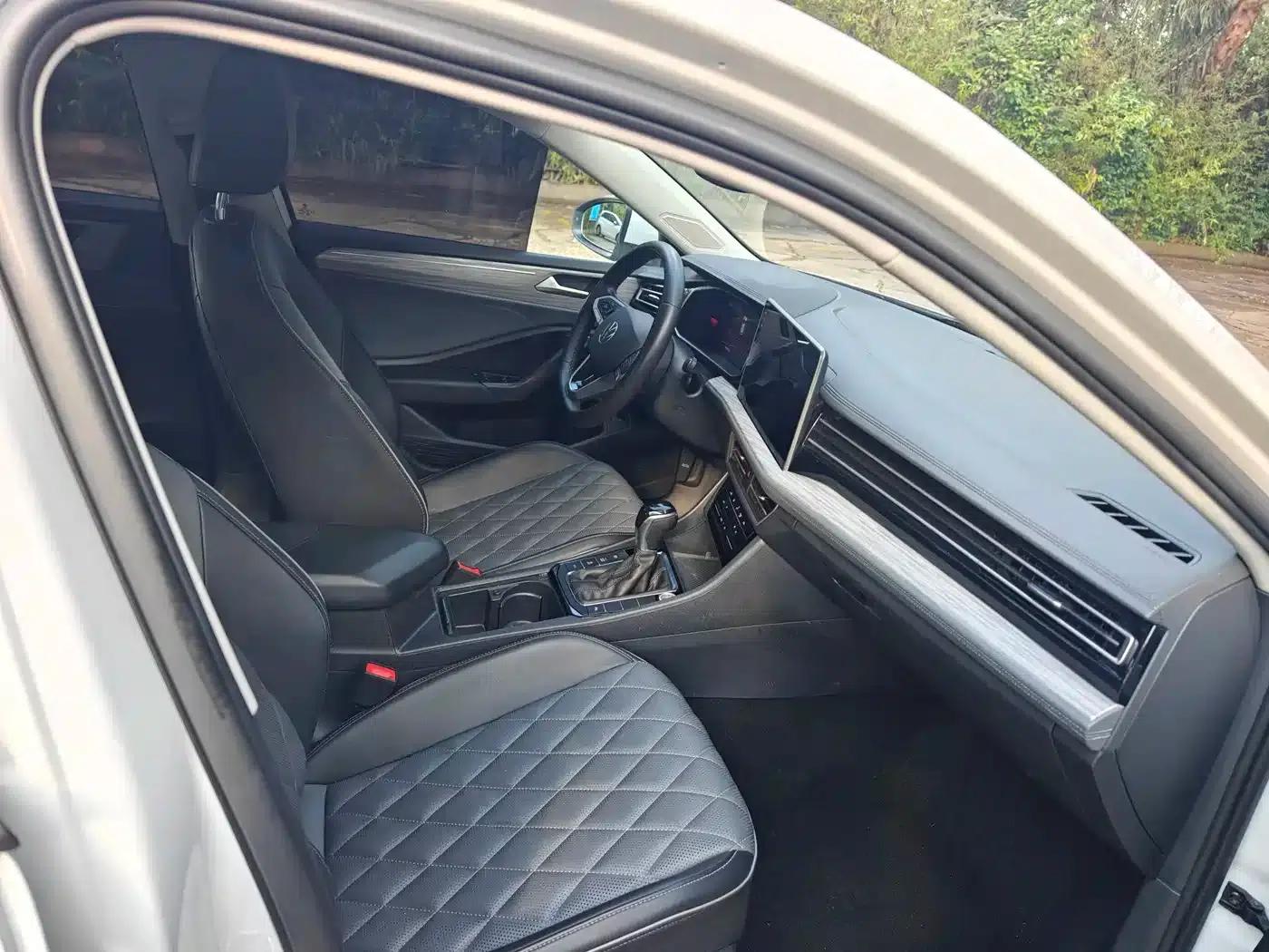 2023 Volkswagen Sagitar 200TSI DSG Flying Edition — миниатюра 6