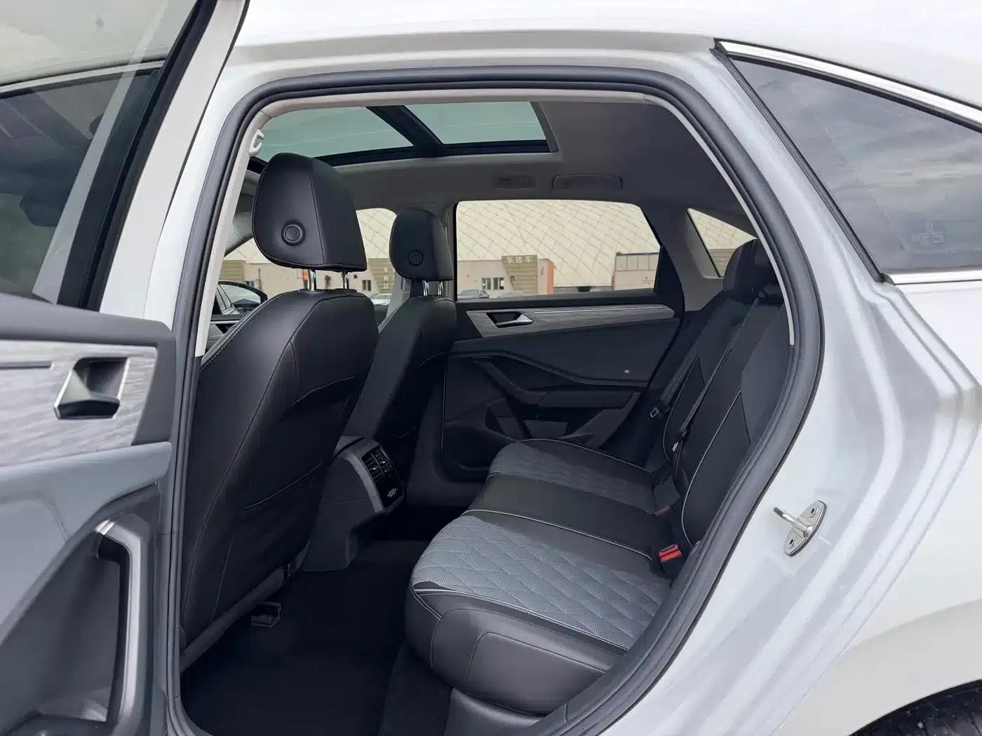 2023 Volkswagen Sagitar 200TSI DSG Super Edition — миниатюра 8