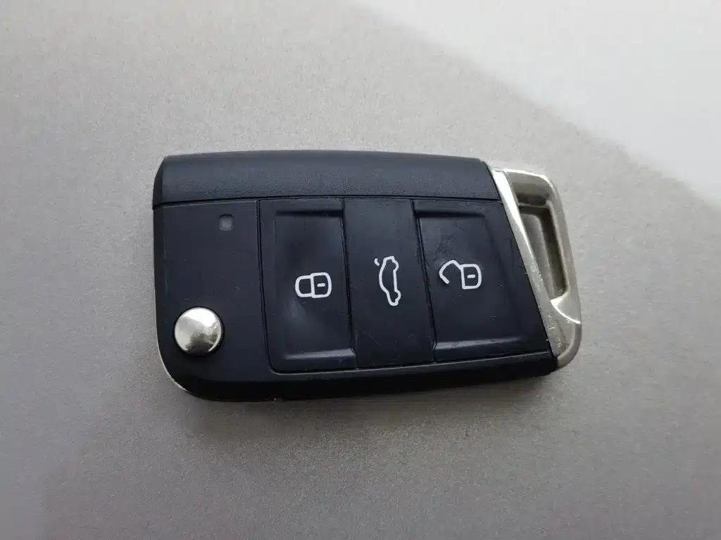 2019 Volkswagen Sagitar 280TSI DSG Comfort Model (China VI Emission Standard) — миниатюра 19