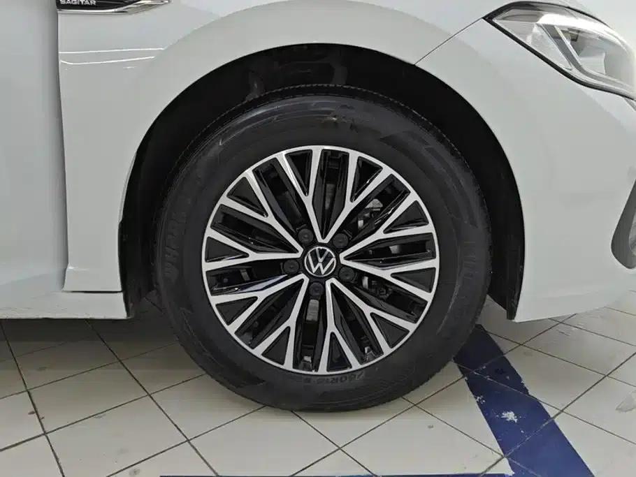 2024 Volkswagen Sagitar 200TSI DSG Flying Edition — миниатюра 6