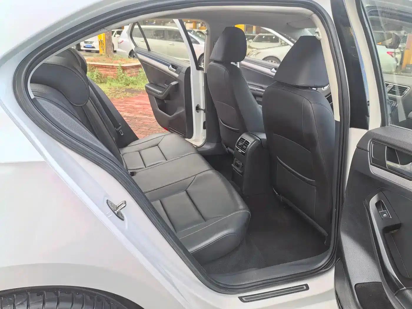 2018 Volkswagen Sagitar 280TSI DSG Dynamic Edition — миниатюра 11