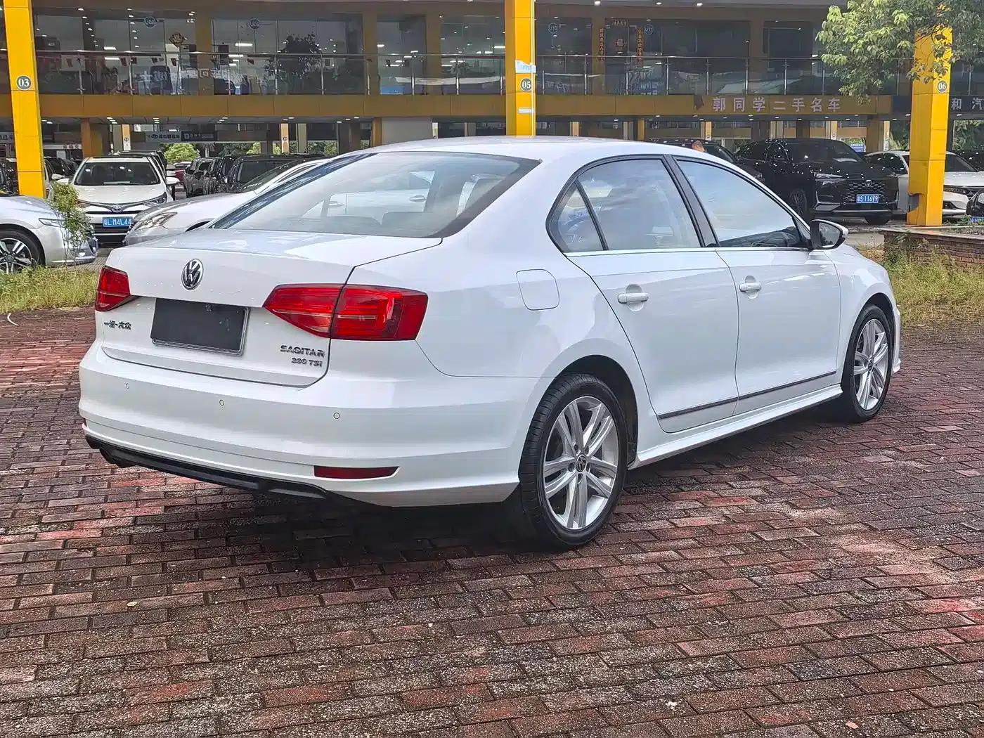 2018 Volkswagen Sagitar 280TSI DSG Dynamic Edition — миниатюра 4