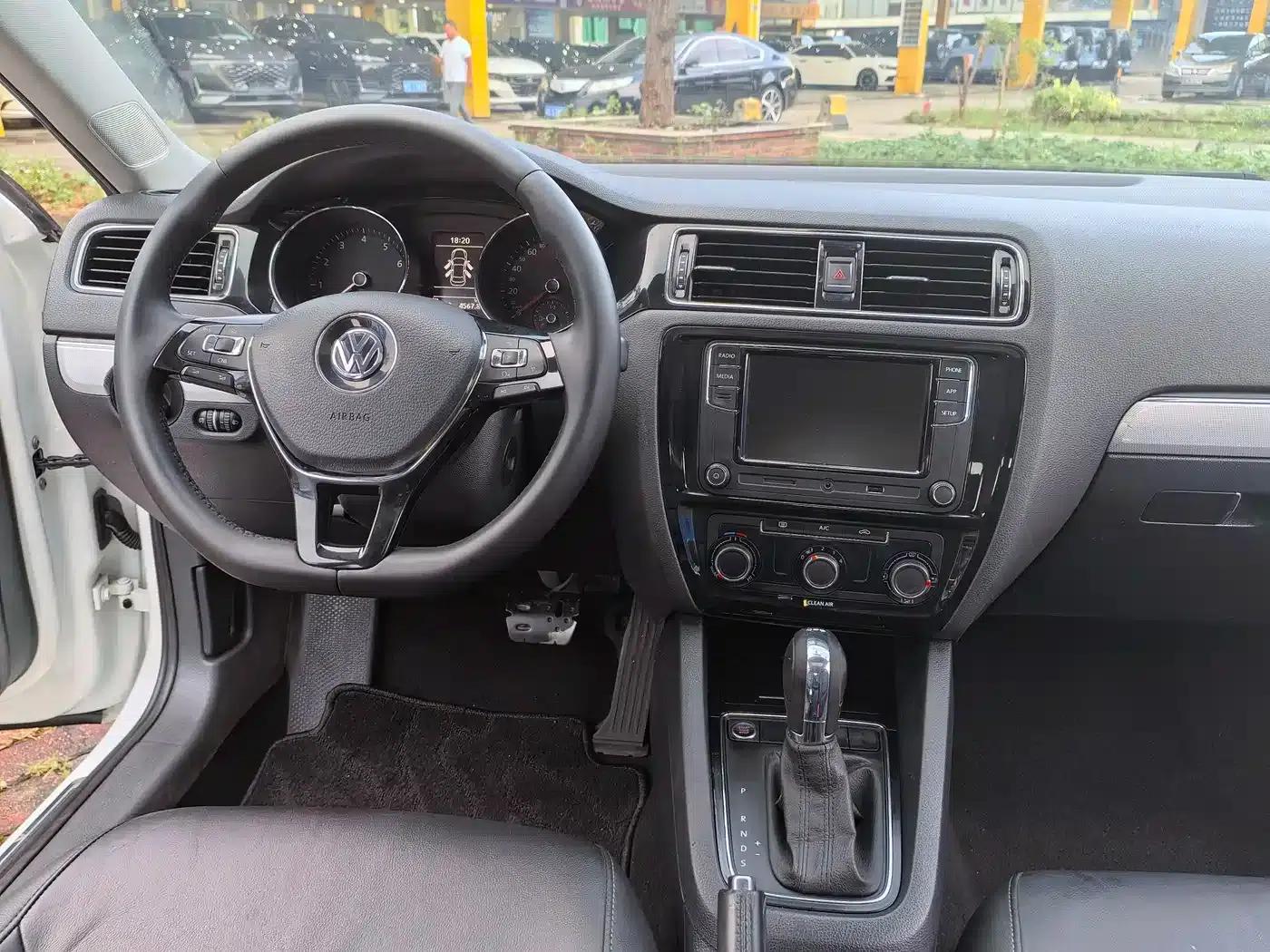 2018 Volkswagen Sagitar 280TSI DSG Dynamic Edition — миниатюра 8