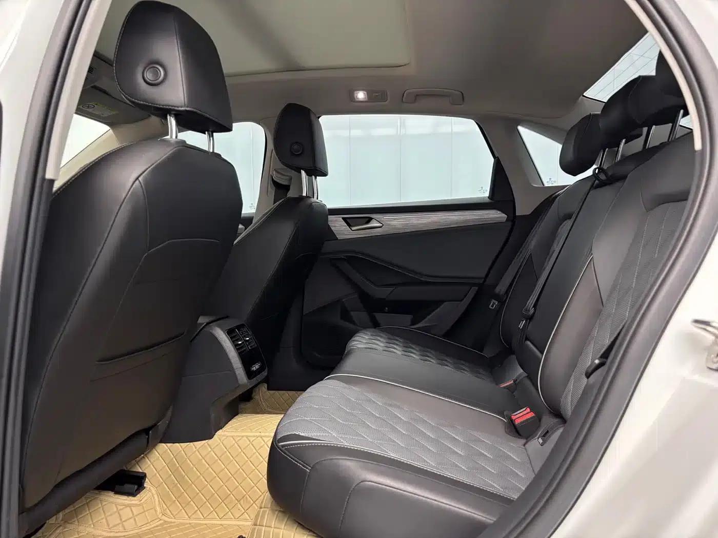 2023 Volkswagen Sagitar 280TSI DSG Excellence Plus Edition — миниатюра 5
