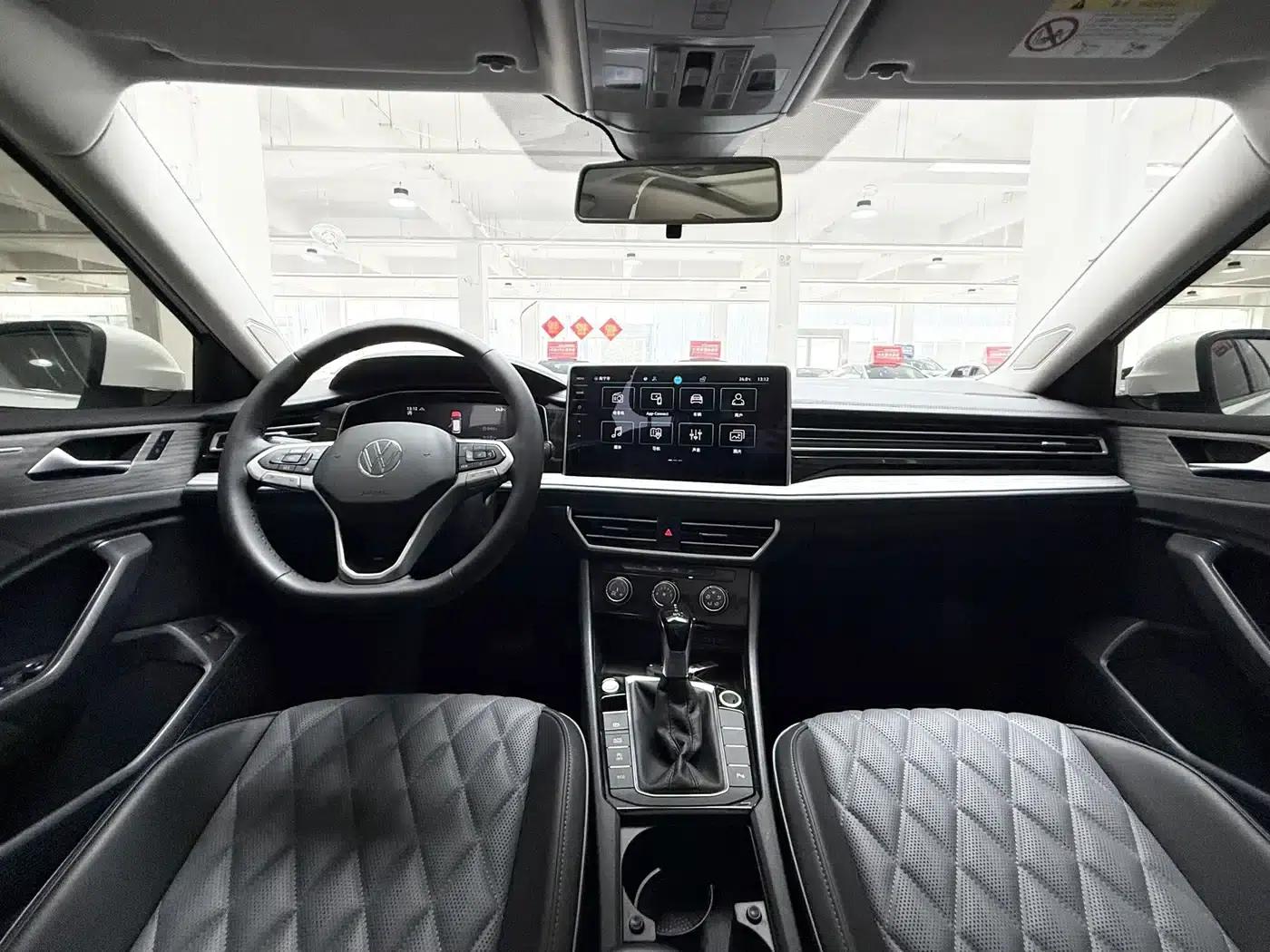2024 Volkswagen Sagitar 300TSI DSG Super Edition — миниатюра 7