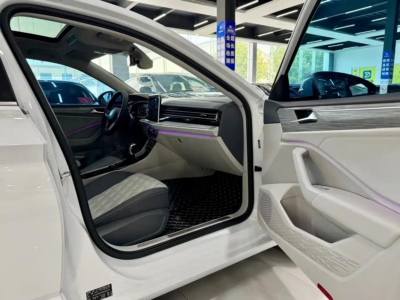2023 Volkswagen Sagitar 280TSI DSG Super Edition — миниатюра 8