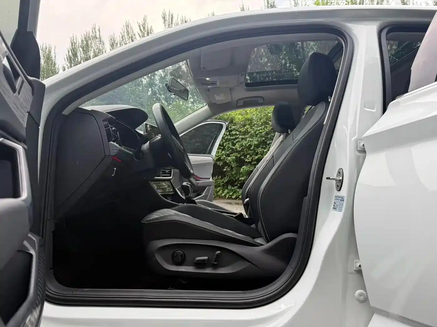 2023 Volkswagen Sagitar 280TSI DSG Super Edition — миниатюра 11