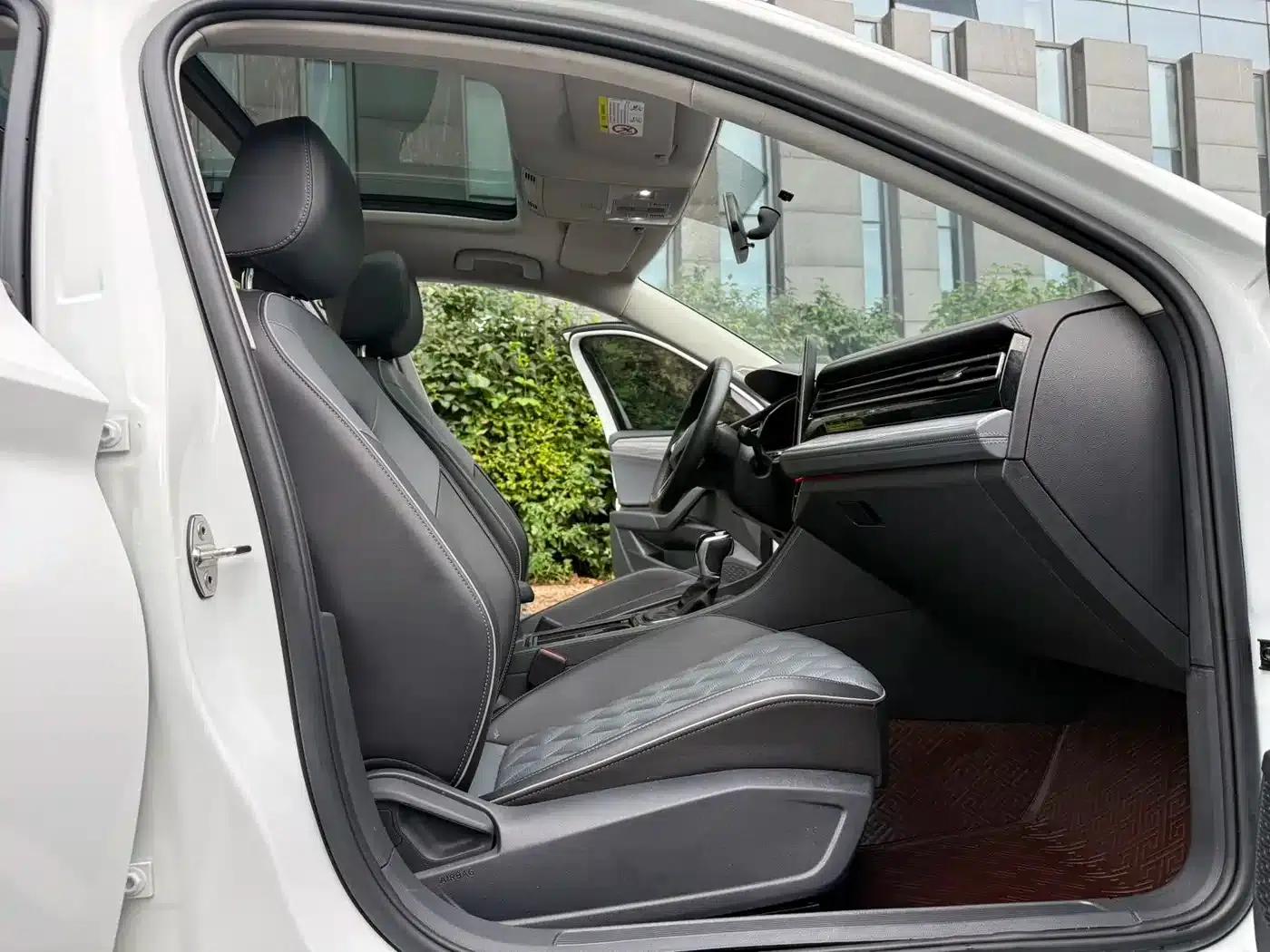 2023 Volkswagen Sagitar 280TSI DSG Super Edition — миниатюра 15