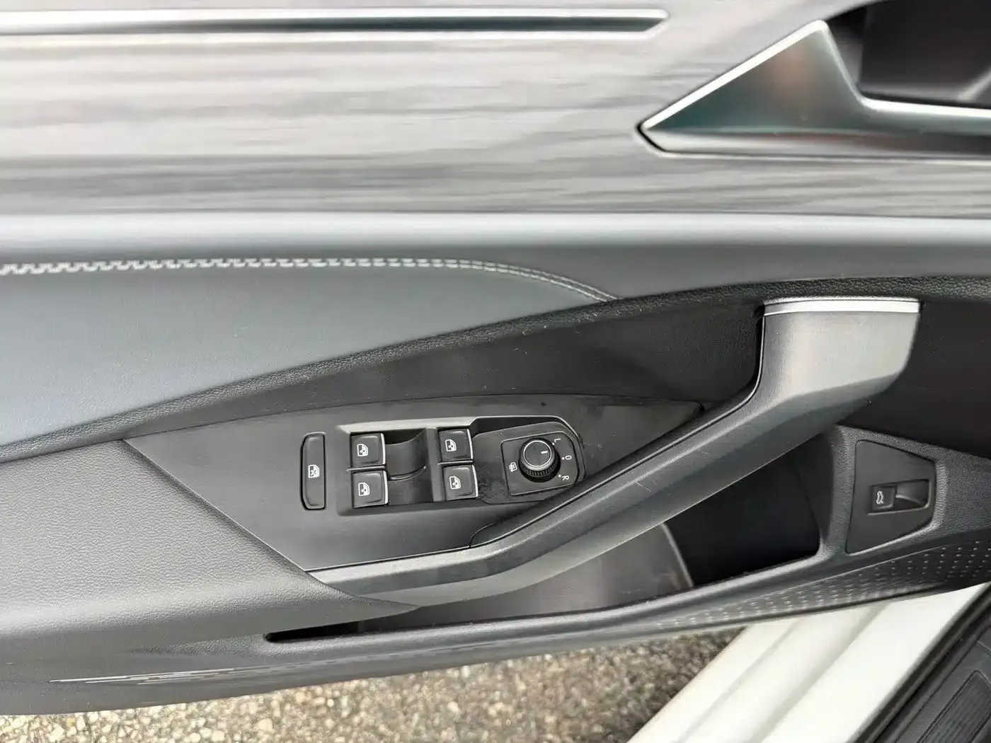 2023 Volkswagen Sagitar 280TSI DSG Super Edition — миниатюра 3