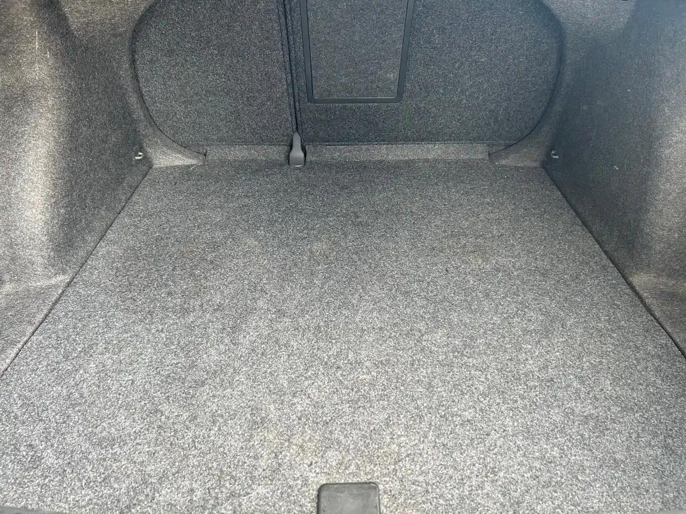 2014 Volkswagen Sagitar 1.6L Manual Comfort Edition — миниатюра 12