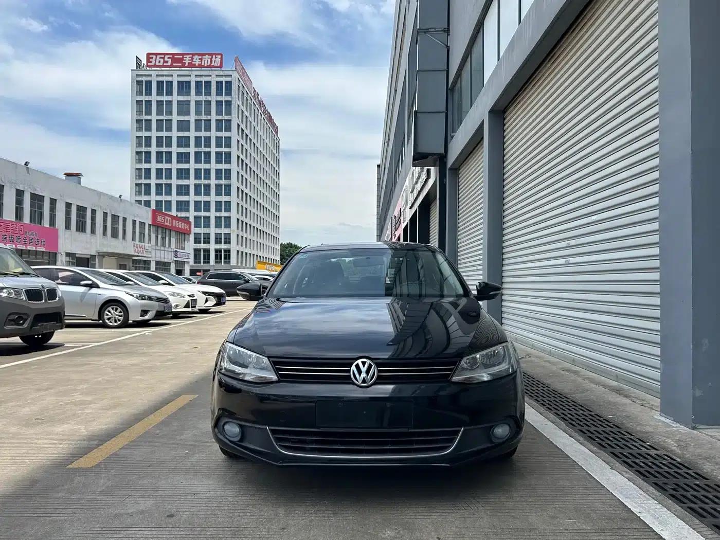 2014 Volkswagen Sagitar 1.6L Manual Comfort Edition — миниатюра 3
