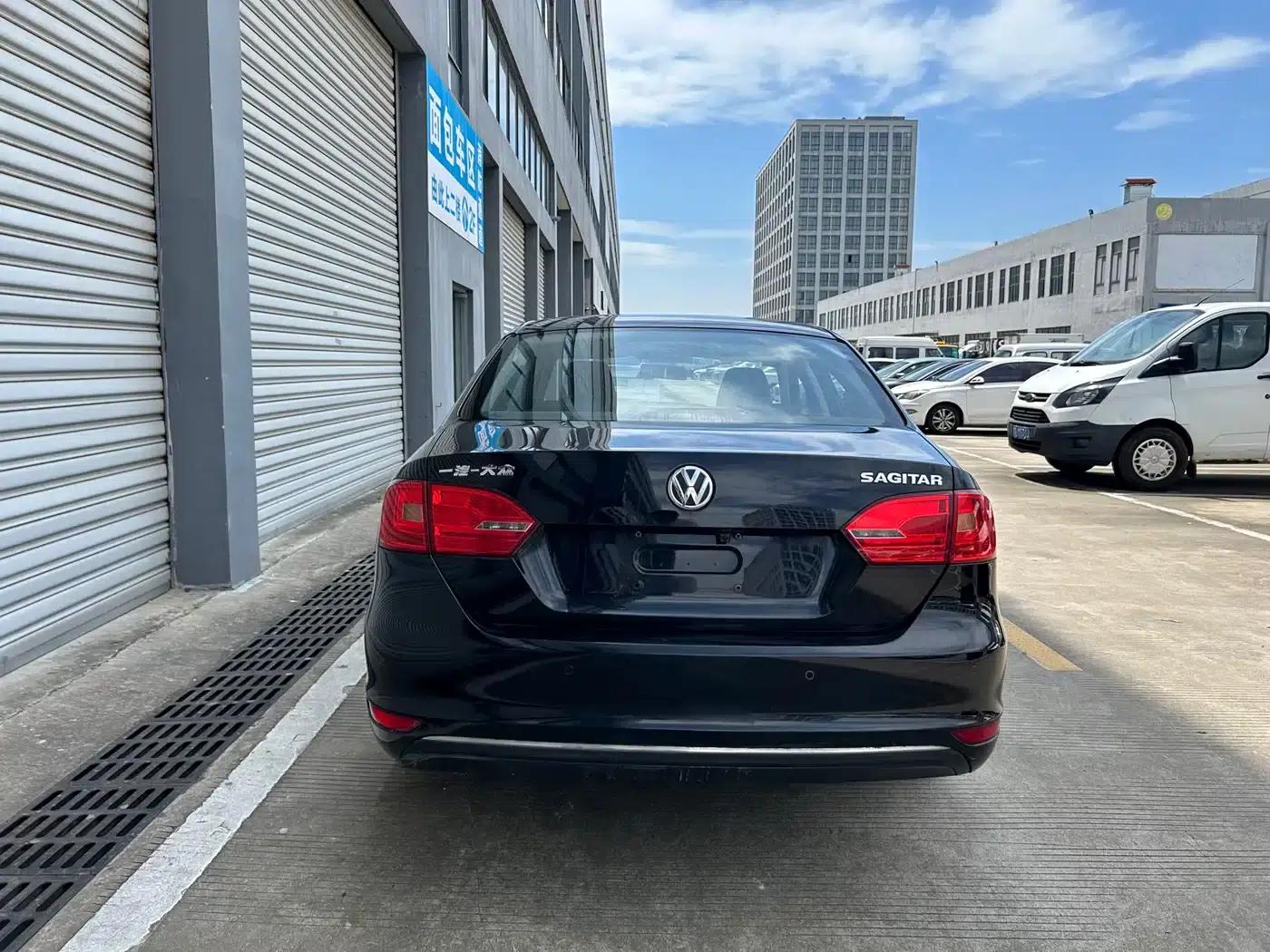 2014 Volkswagen Sagitar 1.6L Manual Comfort Edition — миниатюра 6