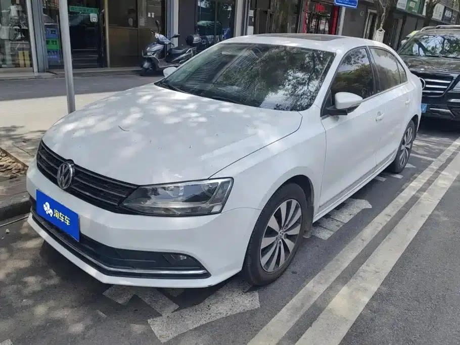 2018 Volkswagen Sagitar 1.6L Automatic Comfort Model — миниатюра 1