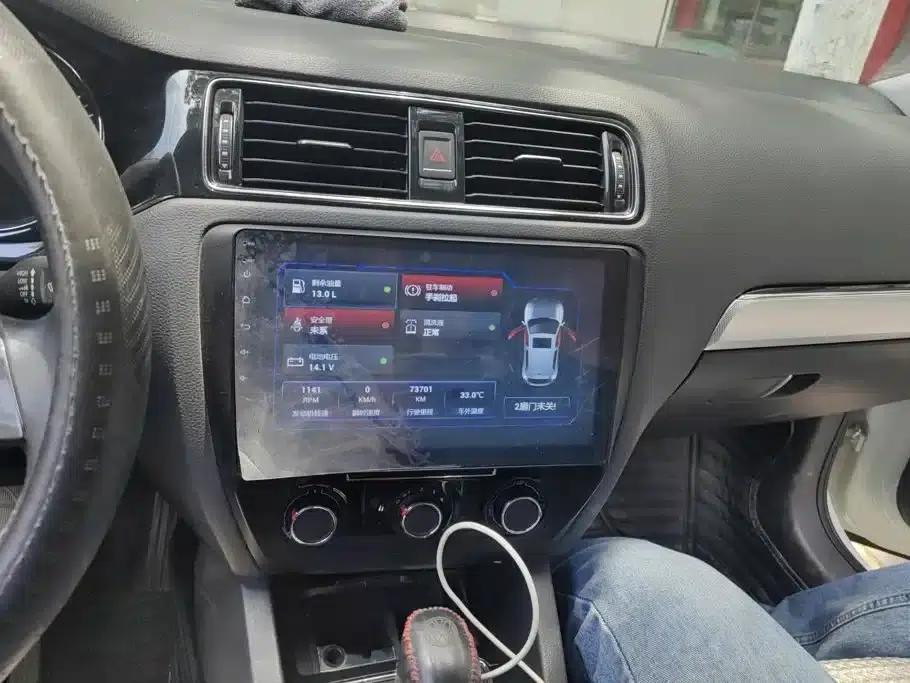 2018 Volkswagen Sagitar 1.6L Automatic Comfort Model — миниатюра 13