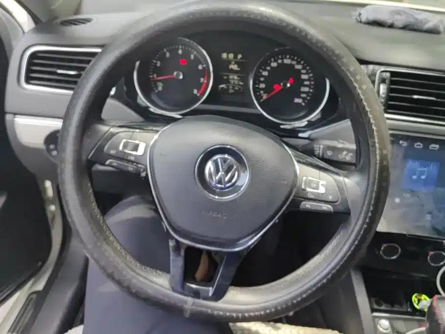 2018 Volkswagen Sagitar 1.6L Automatic Comfort Model — миниатюра 15