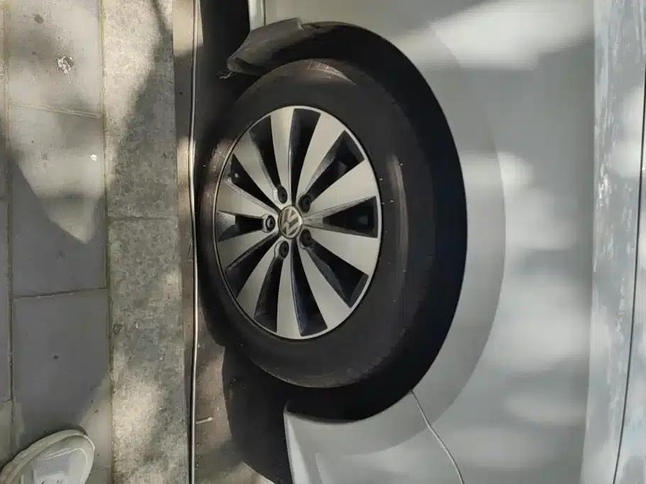 2018 Volkswagen Sagitar 1.6L Automatic Comfort Model — миниатюра 6