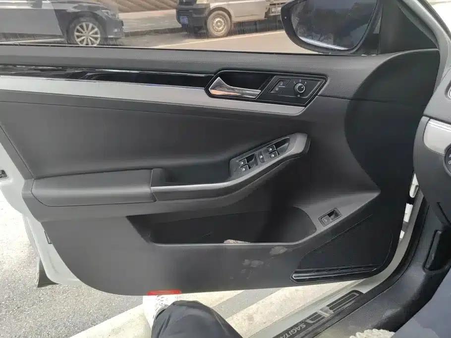 2018 Volkswagen Sagitar 1.6L Automatic Comfort Model — миниатюра 7