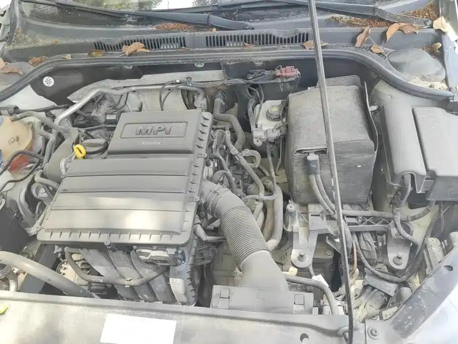 2018 Volkswagen Sagitar 1.6L Automatic Comfort Model — миниатюра 10