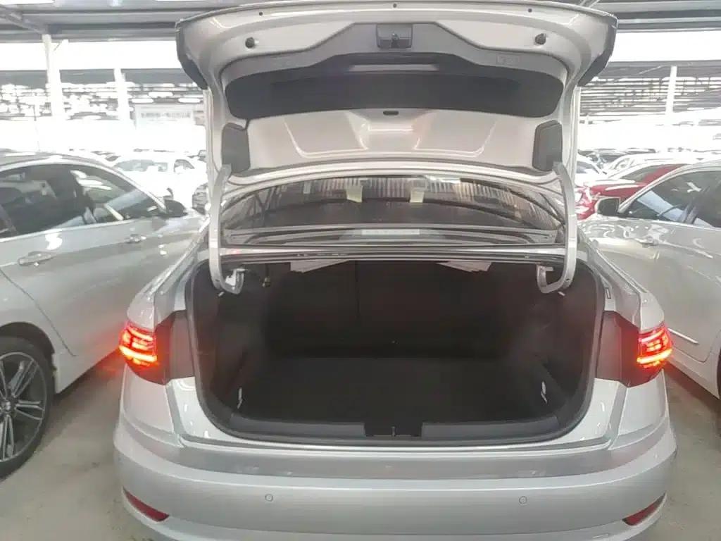 2021 Volkswagen Sagitar 280TSI DSG Luxury Intelligent Edition — миниатюра 19