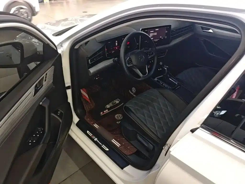 2024 Volkswagen Sagitar 300TSI DSG Super Edition — миниатюра 16
