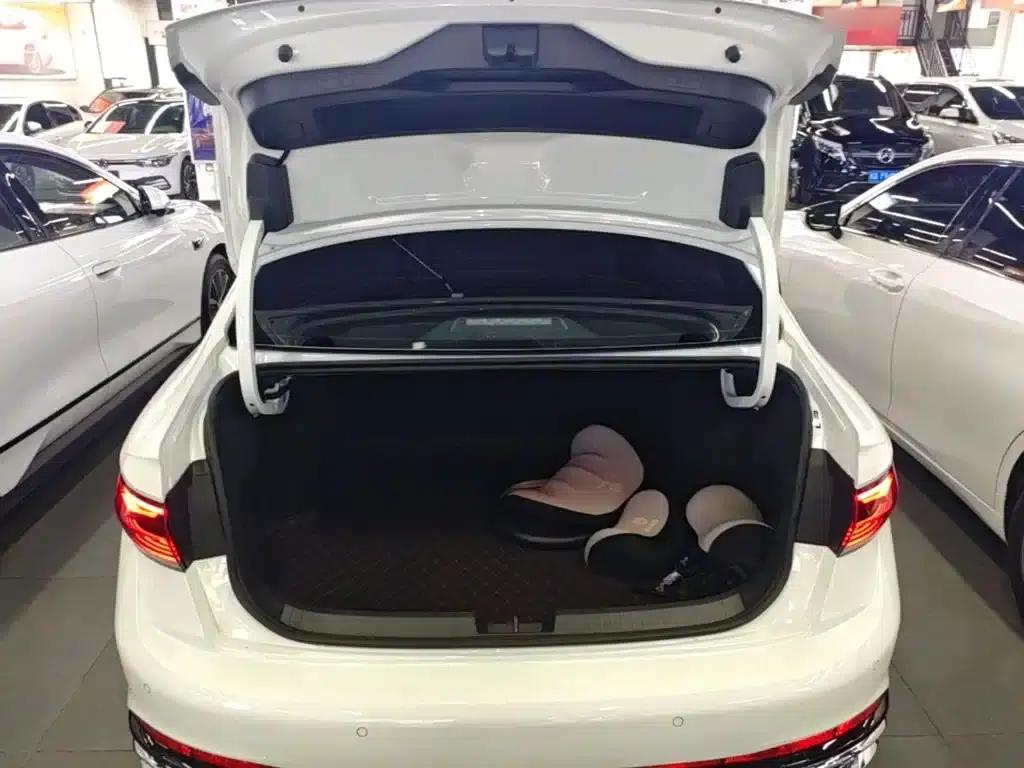 2024 Volkswagen Sagitar 300TSI DSG Super Edition — миниатюра 19