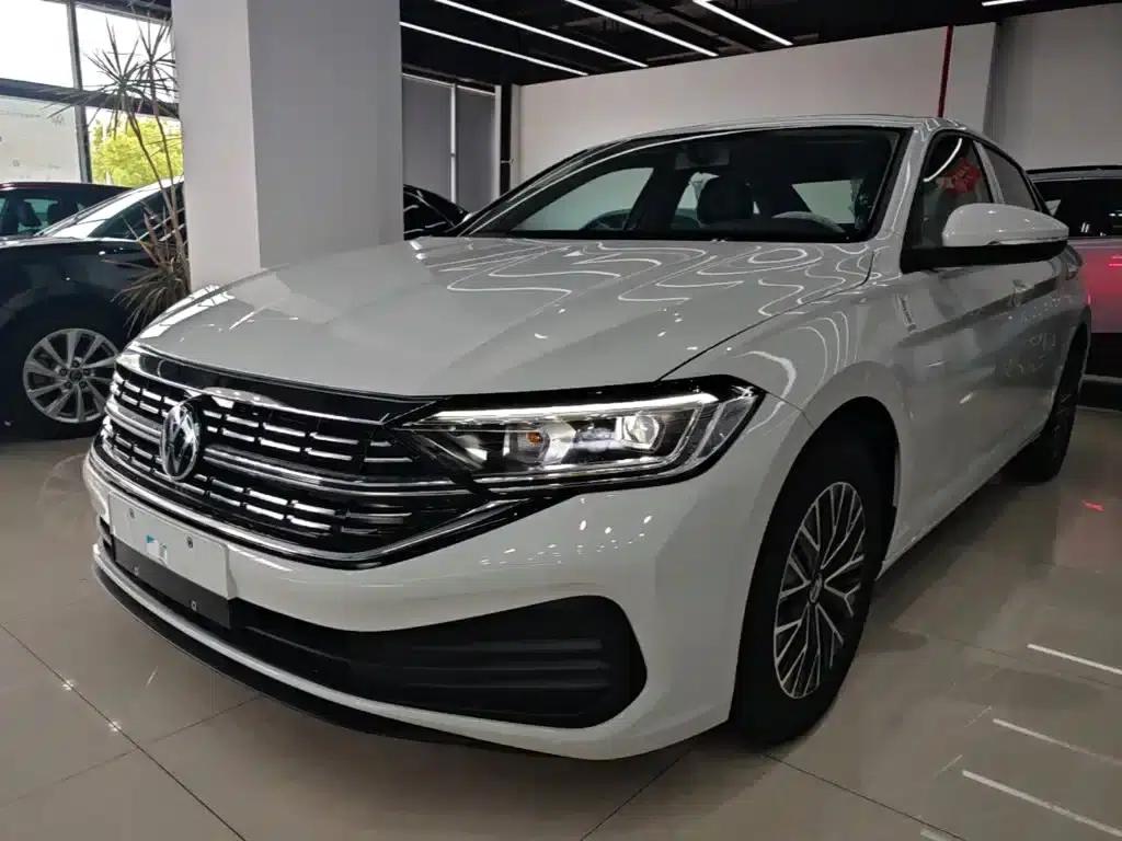 2025 Volkswagen Sagitar Facelift 200TSI DSG Flying Edition — миниатюра 2
