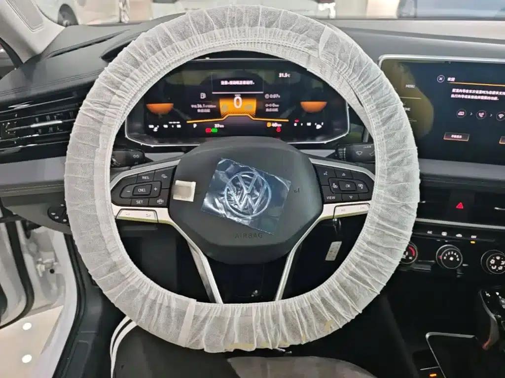 2025 Volkswagen Sagitar Facelift 200TSI DSG Flying Edition — миниатюра 11