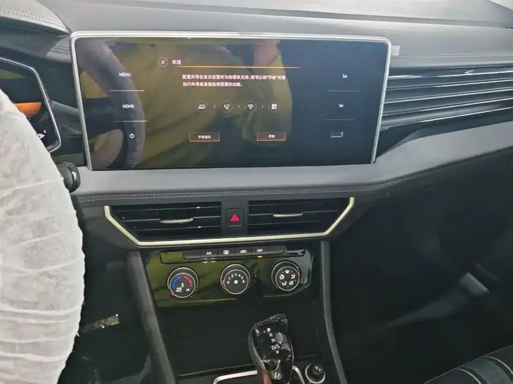 2025 Volkswagen Sagitar Facelift 200TSI DSG Flying Edition — миниатюра 13