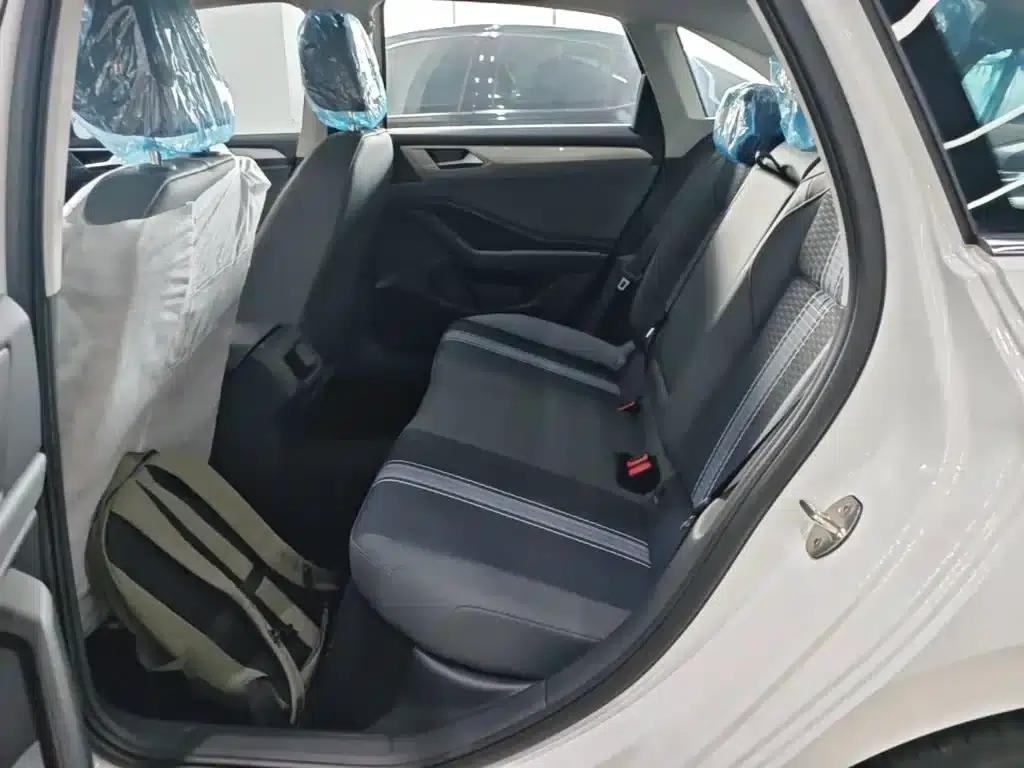 2025 Volkswagen Sagitar Facelift 200TSI DSG Flying Edition — миниатюра 17