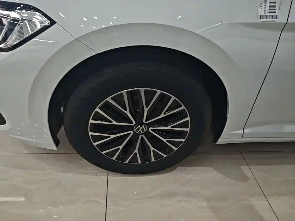 2025 Volkswagen Sagitar Facelift 200TSI DSG Flying Edition — миниатюра 23