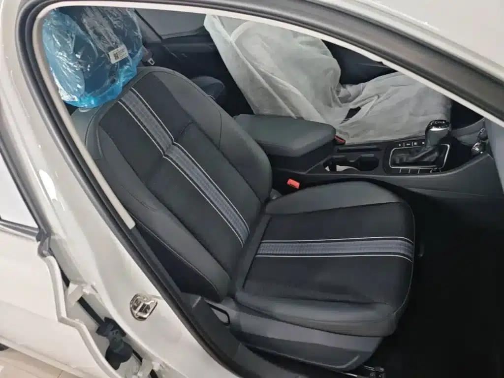2025 Volkswagen Sagitar Facelift 200TSI DSG Flying Edition — миниатюра 25