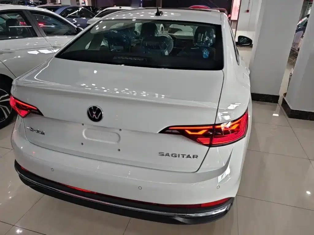 2025 Volkswagen Sagitar Facelift 200TSI DSG Flying Edition — миниатюра 6