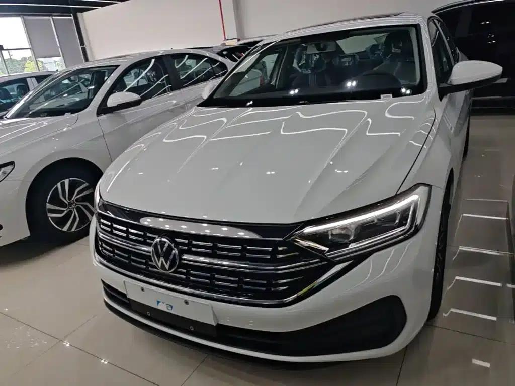 2025 Volkswagen Sagitar Facelift 200TSI DSG Flying Edition — миниатюра 1