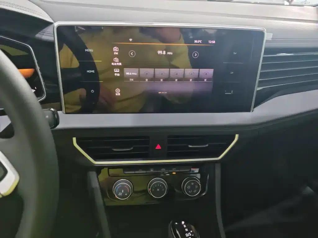2025 Volkswagen Sagitar Facelift 200TSI DSG Flying Edition — миниатюра 13