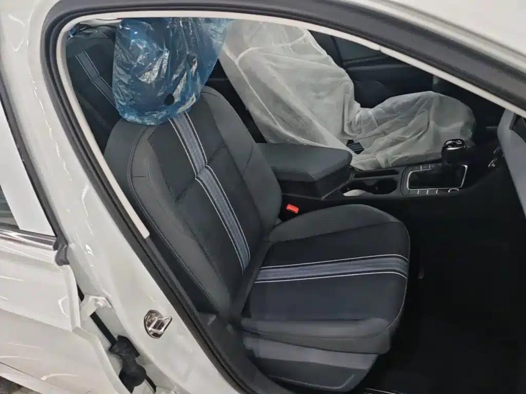 2025 Volkswagen Sagitar Facelift 200TSI DSG Flying Edition — миниатюра 25
