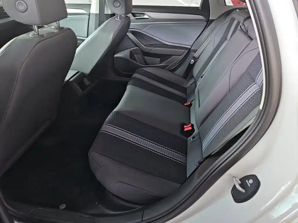 2025 Volkswagen Sagitar Facelift 300TSI DSG Flying Edition — миниатюра 17