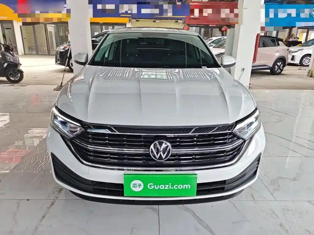 2025 Volkswagen Sagitar Facelift 300TSI DSG Flying Edition — миниатюра 3