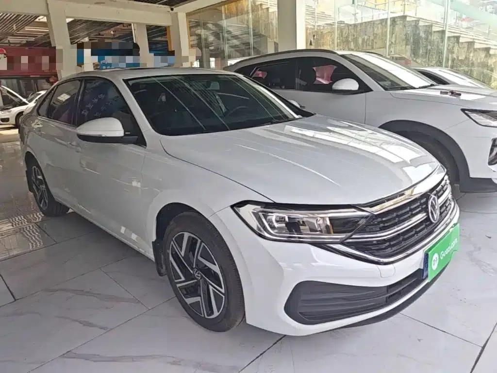 2025 Volkswagen Sagitar Facelift 300TSI DSG Flying Edition — миниатюра 4
