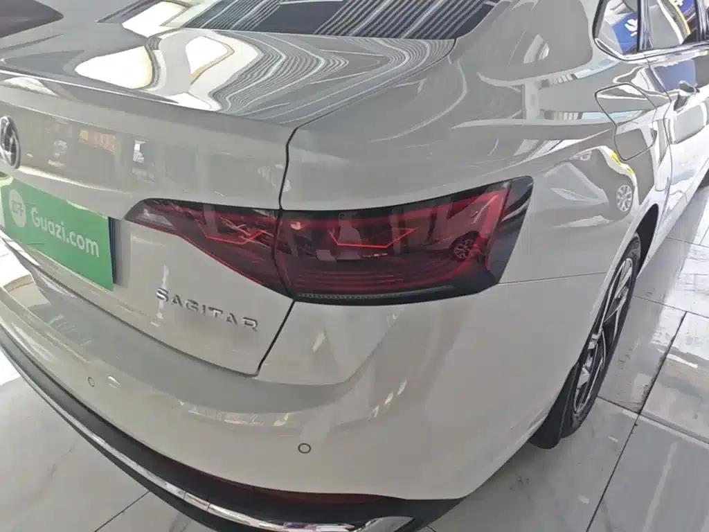 2025 Volkswagen Sagitar Facelift 300TSI DSG Flying Edition — миниатюра 8