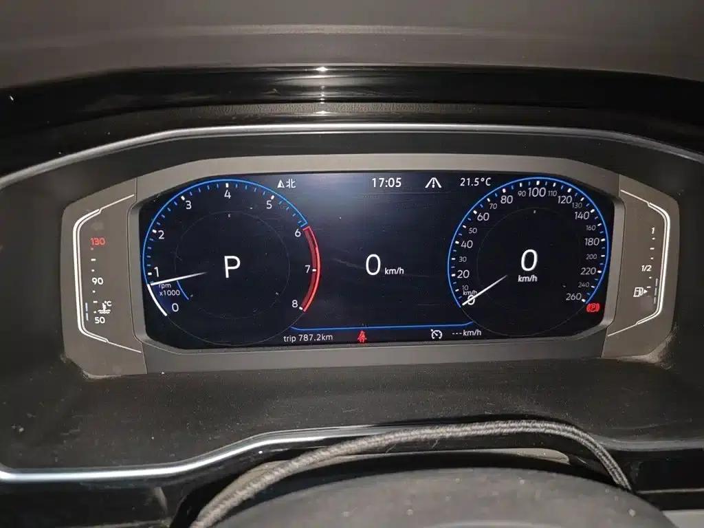 2021 Volkswagen Sagitar 280TSI DSG Luxury Intelligent Edition — миниатюра 4