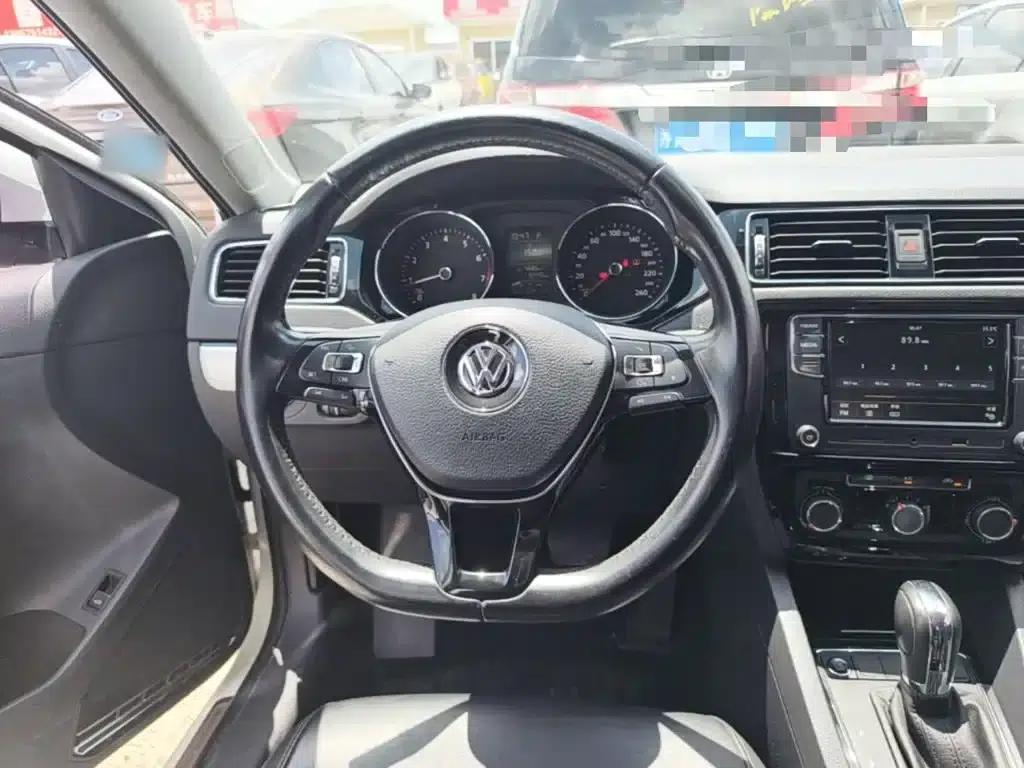 2017 Volkswagen Sagitar 1.6L Automatic Comfort Edition — миниатюра 11