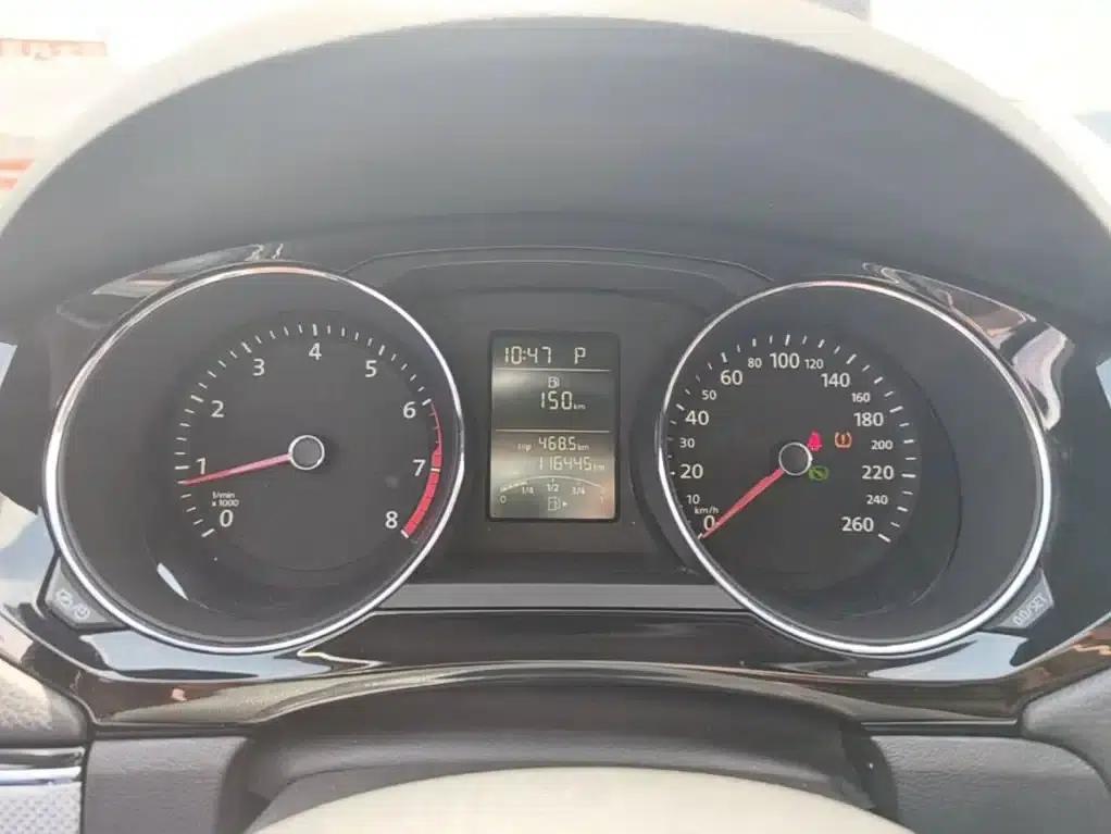 2017 Volkswagen Sagitar 1.6L Automatic Comfort Edition — миниатюра 12